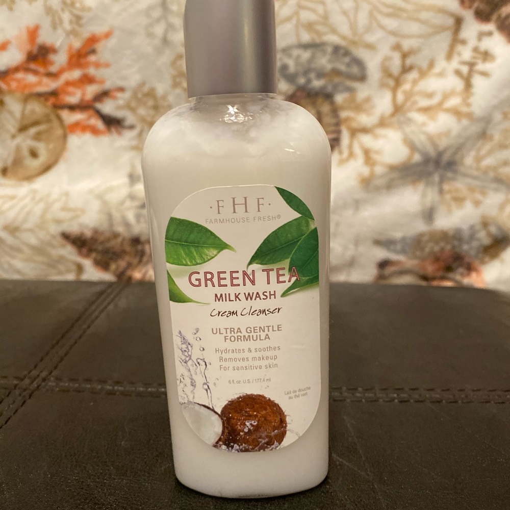 BRAND NEW Farmhouse Fresh Green Tea Milk Wash
